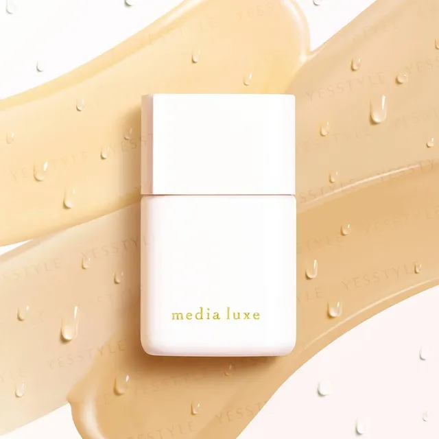 Kanebo - Media Luxe Liquid Foundation SPF26 PA+++